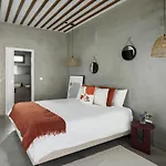 L'ecole Eco 3*